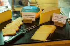 Käse-Spezialitäten aus der Molkerei und von den Alpen rund um Gstaad